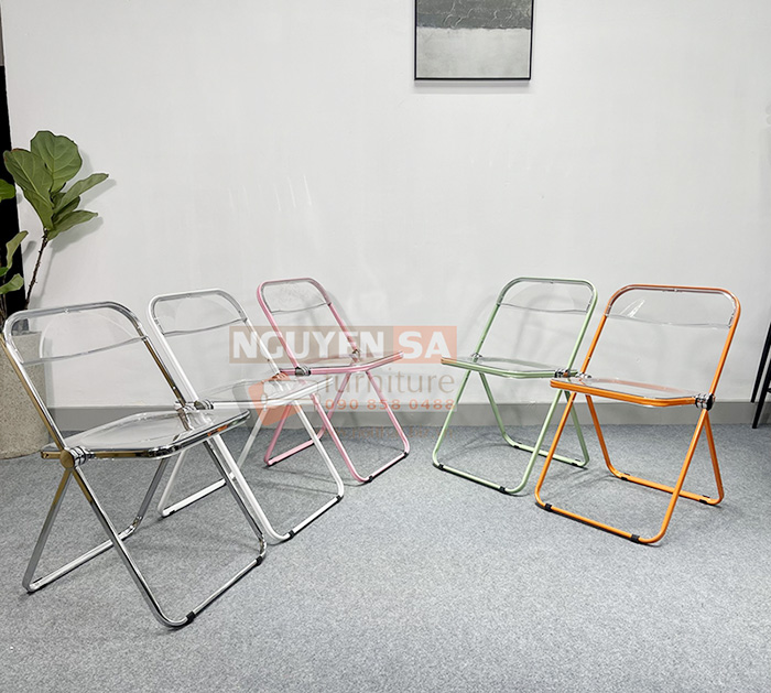 ghế xếp trong suốt cho showroom